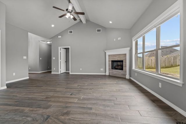 332 Kingdom Blvd, Lindale, TX 75771