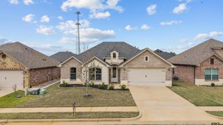 332 Kingdom Blvd, Lindale, TX 75771
