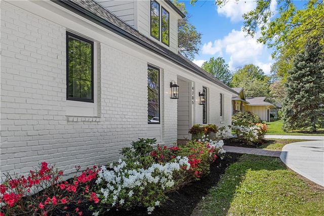 4705 W 81st Street, Prairie Village, KS 66208