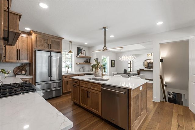 4705 W 81st Street, Prairie Village, KS 66208