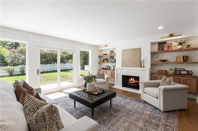 4705 W 81st Street, Prairie Village, KS 66208