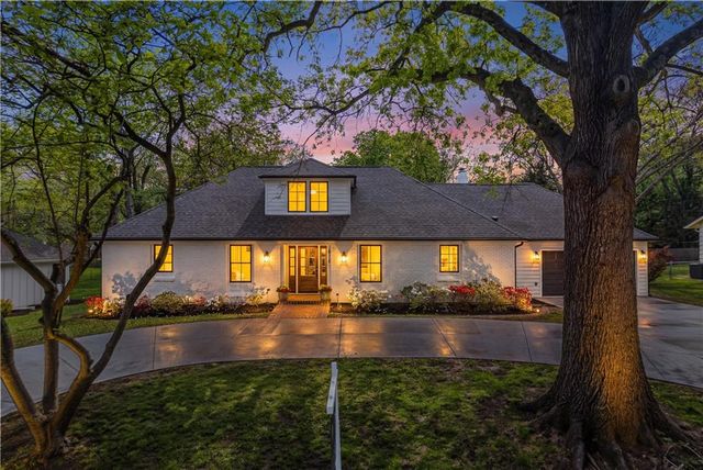 4705 W 81st Street, Prairie Village, KS 66208