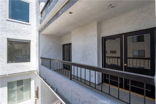 4313 Van Nuys Boulevard 203, Sherman Oaks, CA 91403