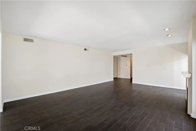 4313 Van Nuys Boulevard 203, Sherman Oaks, CA 91403