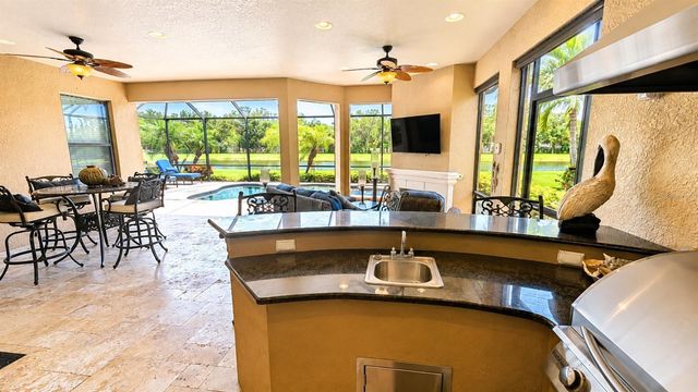 2519 VACCARO DRIVE, Sarasota, FL 34231