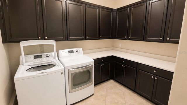 2519 VACCARO DRIVE, Sarasota, FL 34231