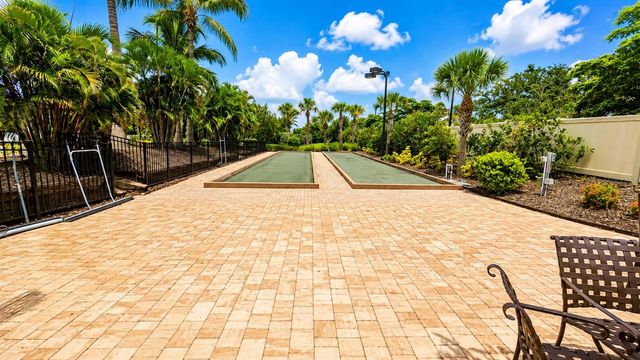 2519 VACCARO DRIVE, Sarasota, FL 34231