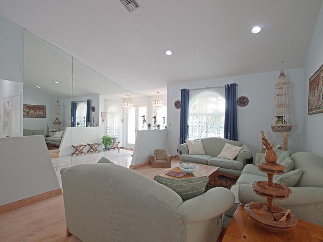 6300 NW 60th Way, Parkland, FL 33067