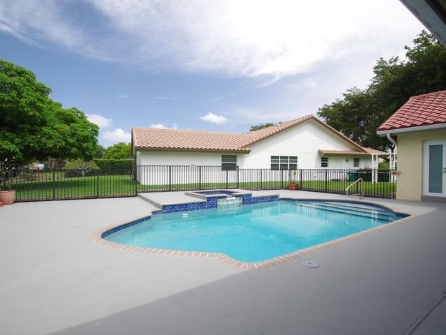 6300 NW 60th Way, Parkland, FL 33067