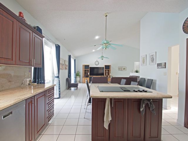 6300 NW 60th Way, Parkland, FL 33067