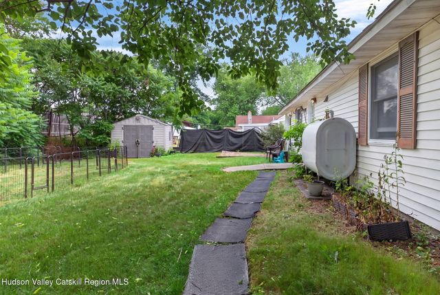 1 Center Road, Mt. Marion, NY 12456