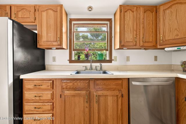 1 Center Road, Mt. Marion, NY 12456