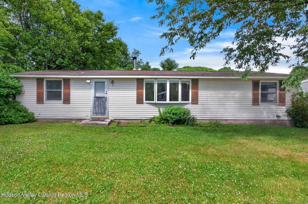 1 Center Road, Mt. Marion, NY 12456