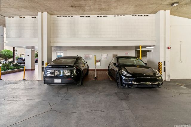 2421 Tusitala Street 1902, Honolulu, HI 96815