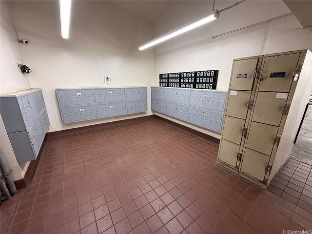 2421 Tusitala Street 1902, Honolulu, HI 96815