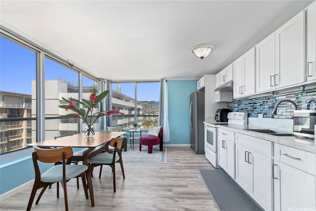 2421 Tusitala Street 1902, Honolulu, HI 96815