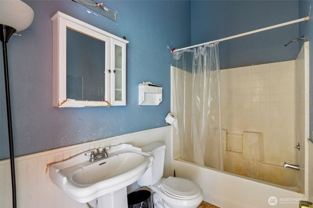 308 295th Street S, Roy, WA 98580