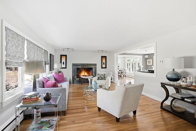 33 Algonquin Rd, Canton, MA 02021