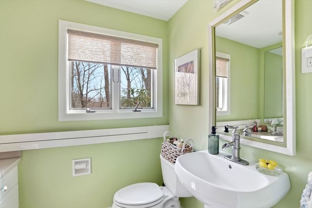 33 Algonquin Rd, Canton, MA 02021