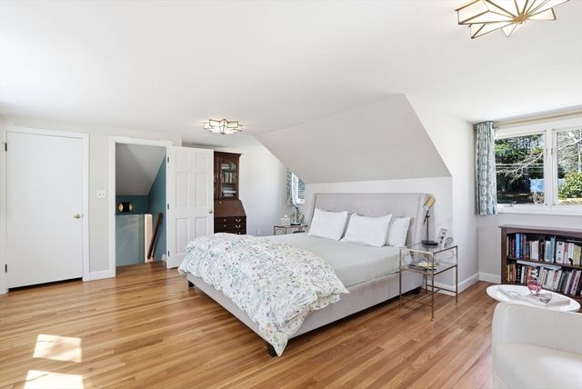 33 Algonquin Rd, Canton, MA 02021