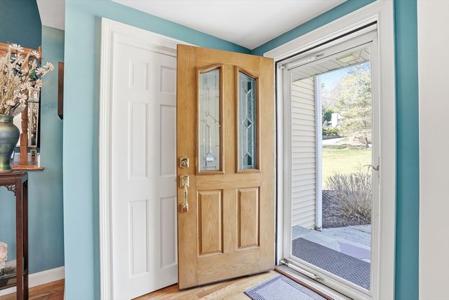 33 Algonquin Rd, Canton, MA 02021