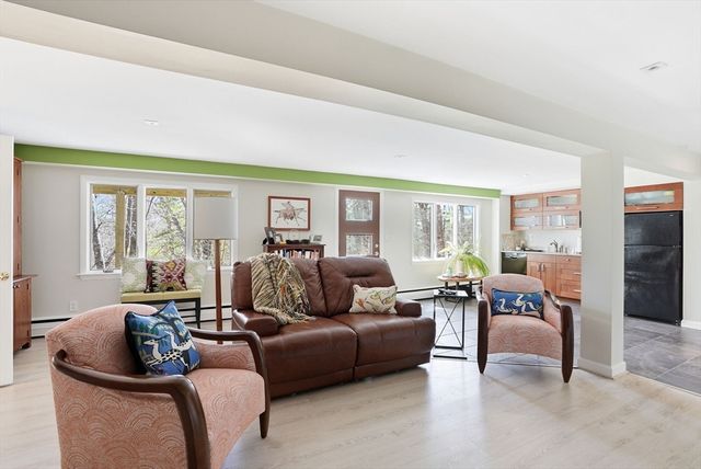 33 Algonquin Rd, Canton, MA 02021