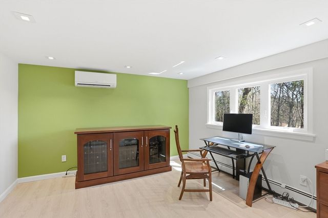 33 Algonquin Rd, Canton, MA 02021