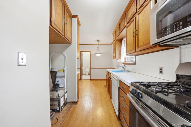 24 Cooper Street, Yonkers, NY 10704