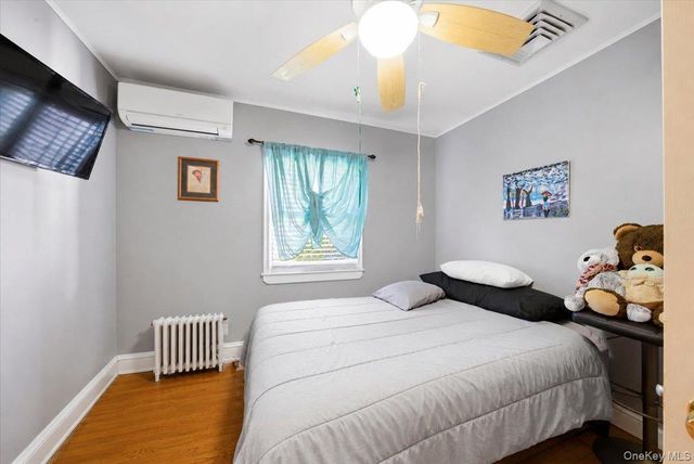 2594 Schurz Avenue, Bronx, NY 10465