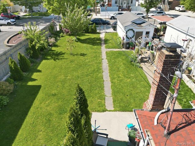 2594 Schurz Avenue, Bronx, NY 10465