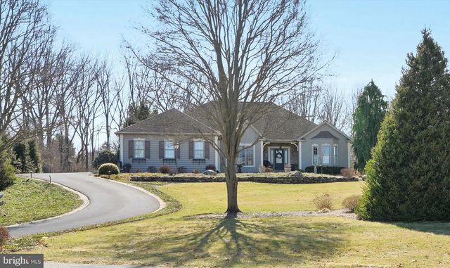 1000 GLENWOOD LN, Lebanon, PA 17042