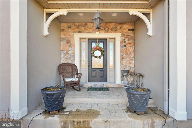 1000 GLENWOOD LN, Lebanon, PA 17042