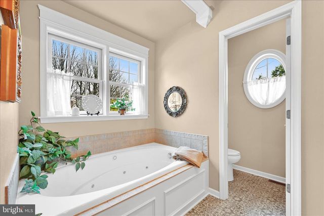 1000 GLENWOOD LN, Lebanon, PA 17042