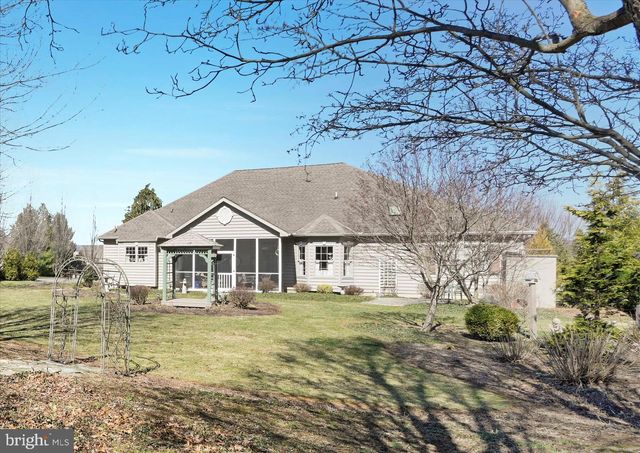 1000 GLENWOOD LN, Lebanon, PA 17042