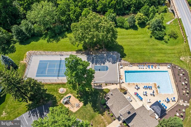 1000 GLENWOOD LN, Lebanon, PA 17042