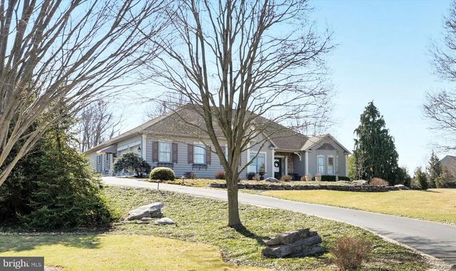 1000 GLENWOOD LN, Lebanon, PA 17042