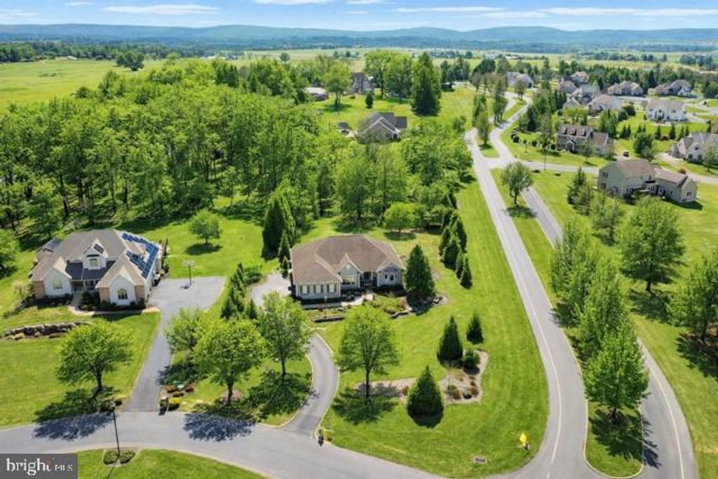 1000 GLENWOOD LN, Lebanon, PA 17042