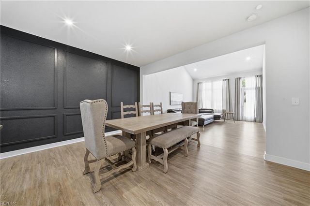 1617 Catbird LN, Chesapeake, VA 23323