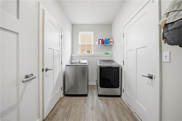 1617 Catbird LN, Chesapeake, VA 23323