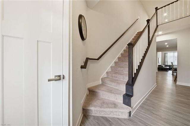 1617 Catbird LN, Chesapeake, VA 23323