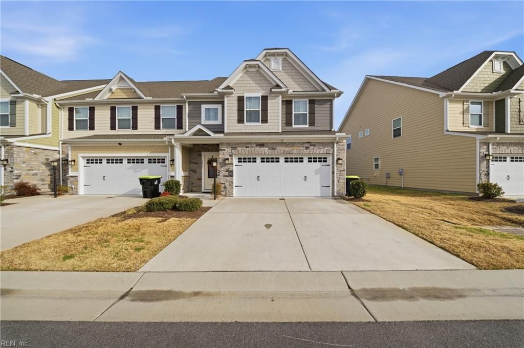 1617 Catbird LN, Chesapeake, VA 23323