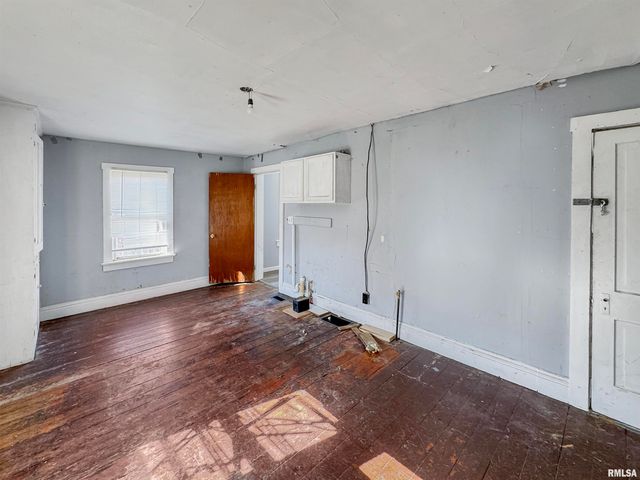 118 W NORTH Street, Mt Sterling, IL 62353