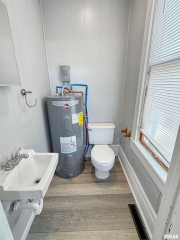 118 W NORTH Street, Mt Sterling, IL 62353