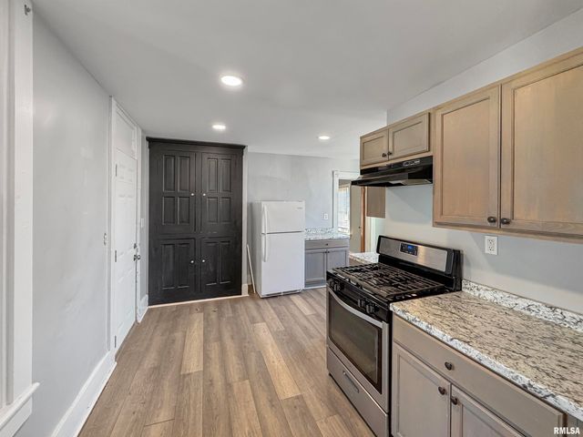 118 W NORTH Street, Mt Sterling, IL 62353