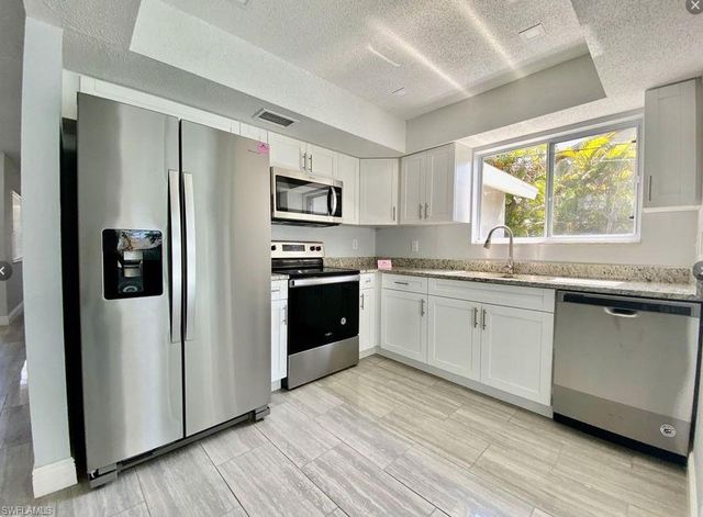 602 SE 46th TER, Cape Coral, FL 33904