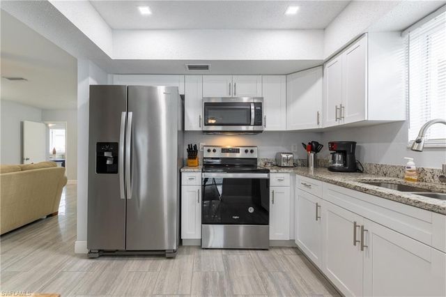 602 SE 46th TER, Cape Coral, FL 33904