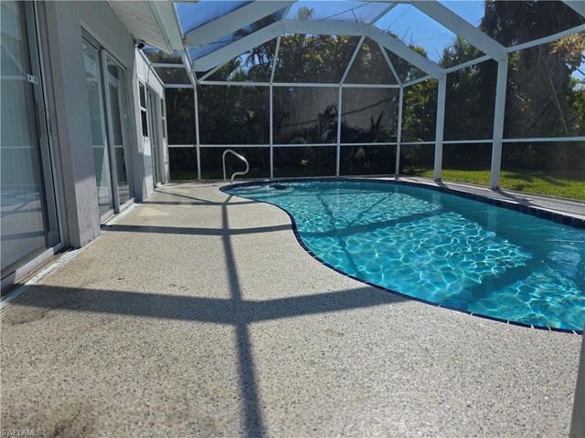 602 SE 46th TER, Cape Coral, FL 33904