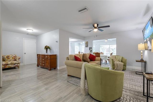 602 SE 46th TER, Cape Coral, FL 33904