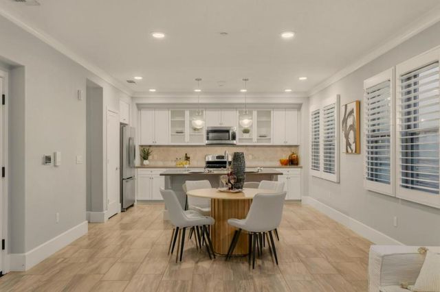 1057 Foxglove Place 202, San Jose, CA 95131