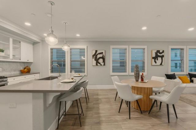 1057 Foxglove Place 202, San Jose, CA 95131